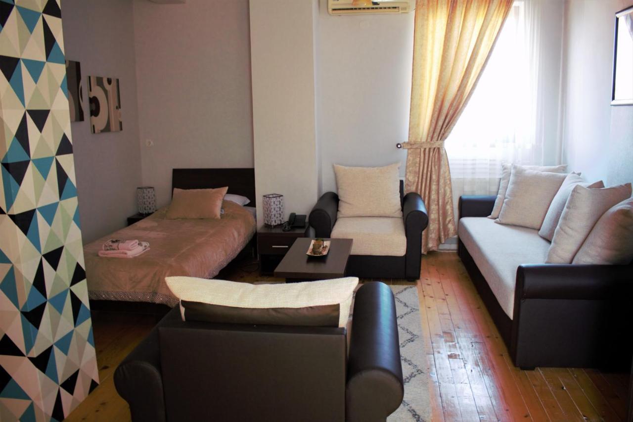 Garni Hotel City Kruševac Esterno foto