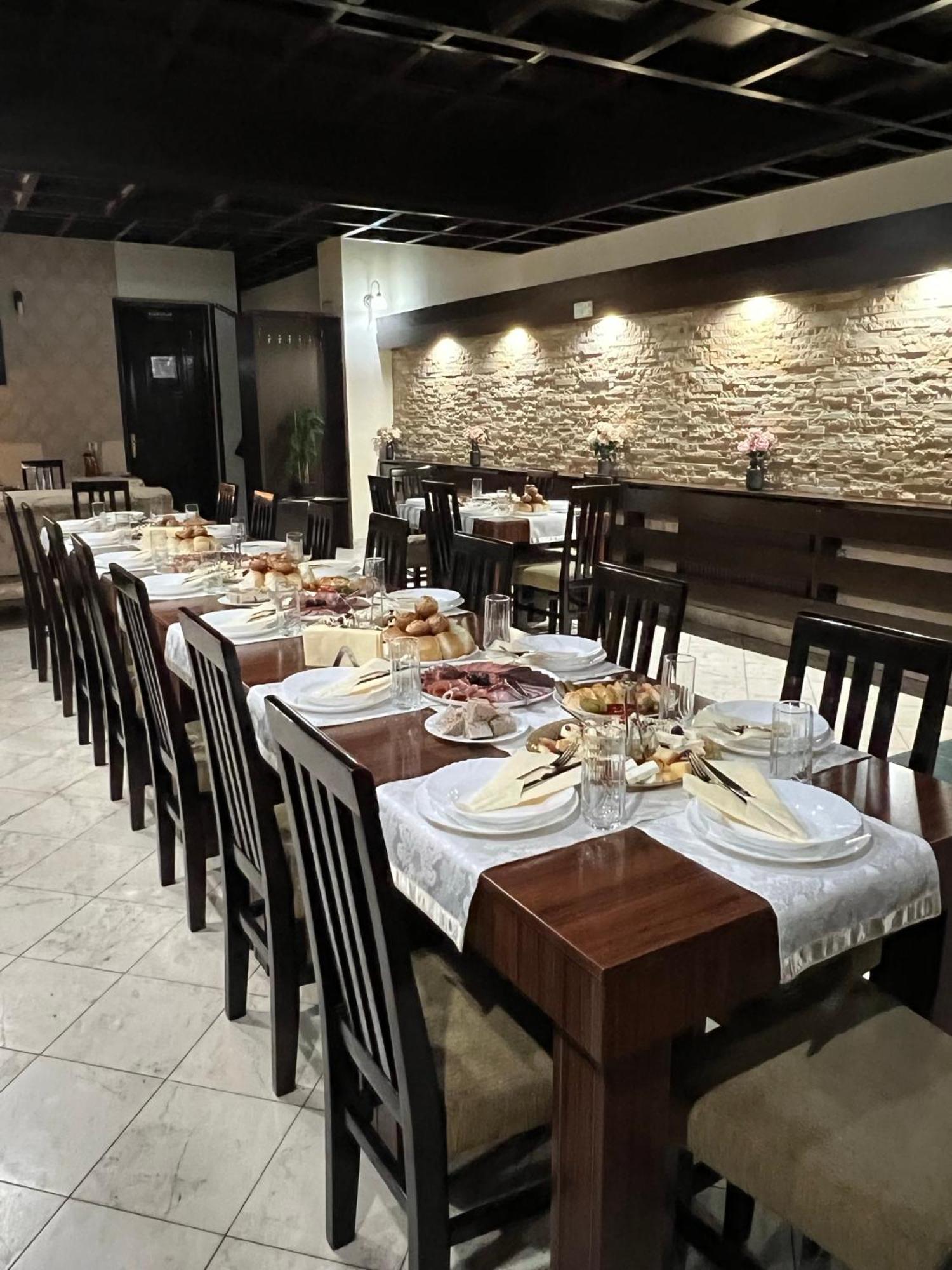 Garni Hotel City Kruševac Esterno foto