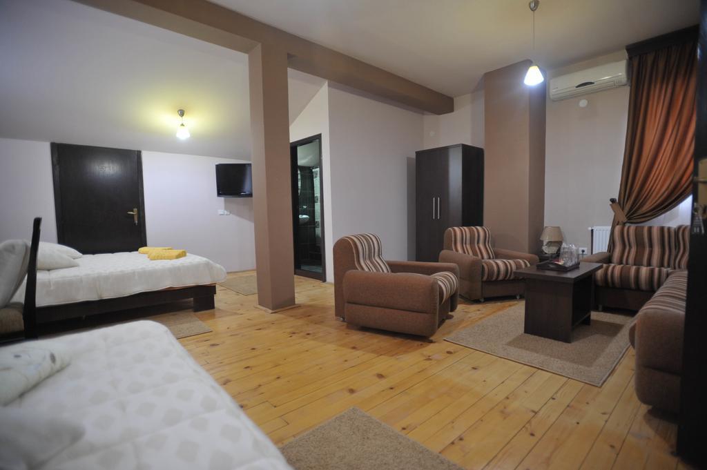 Garni Hotel City Kruševac Esterno foto